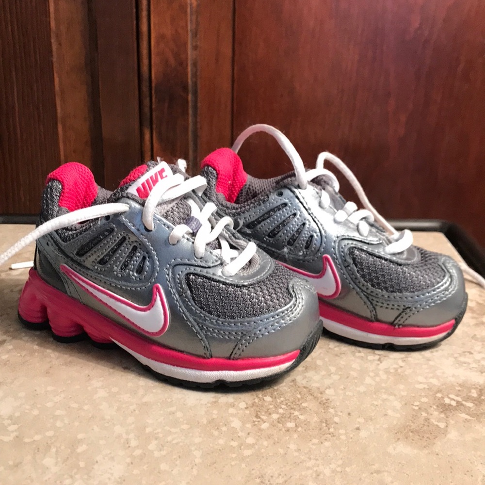 Nike toddler shoes